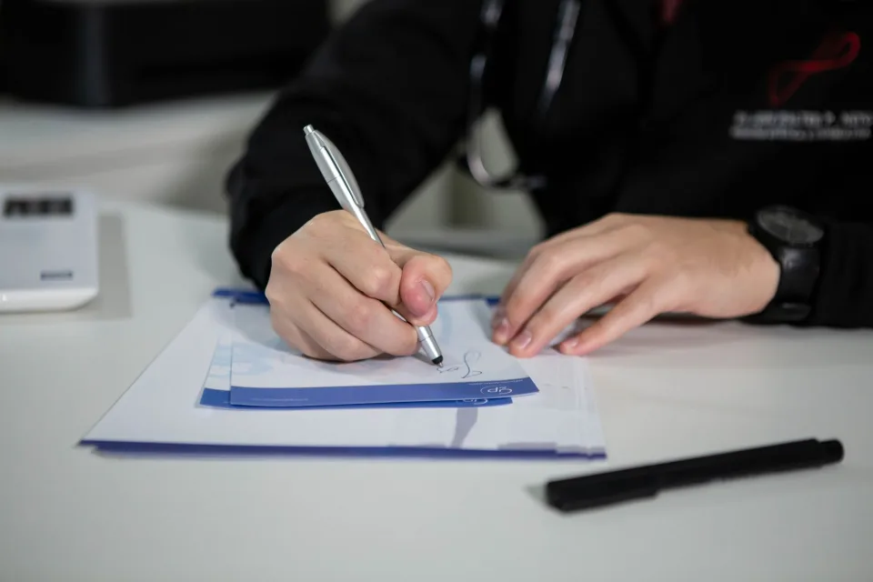 Khám và xử lý vết thương nhỏ